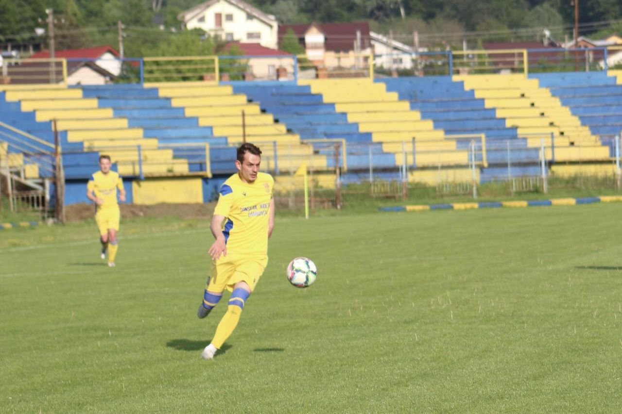 Ce a făcut ”Dinamo Badea” la debutul în Liga 3. A promovat cu antrenor de la FCSB, continuă cu antrenor de la Rapid!_2