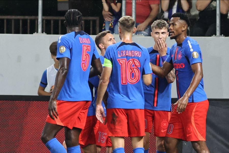 Cum ar putea arăta FCSB după transferul lui Daniel B&icirc;rligea! Jucătorii care sunt &icirc;n pericol să treacă pe banca de rezerve