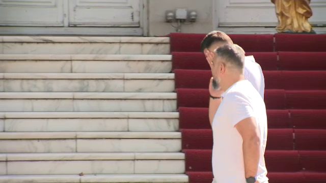 Fotbalistul transferat la FCSB a ajuns la Palat și a trecut chiar prin spatele lui Gigi Becali_5