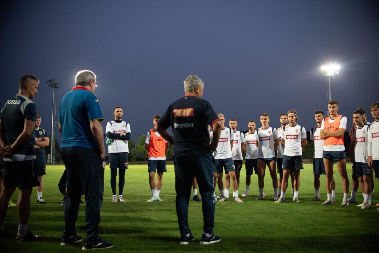 Pe cine a vizitat Mircea Lucescu la Buftea. Ce jucători urmărește selecționerul României_4