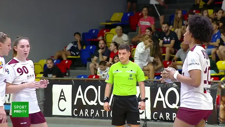 CSM T&acirc;rgu Jiu - Rapid: primele cinci minute din repriza a doua