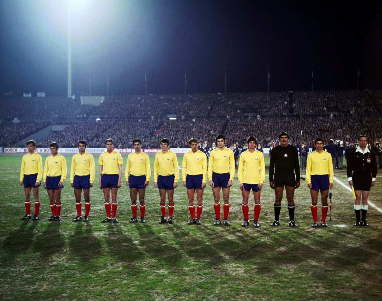 O legendă a fotbalului românesc, uitată de cluburile unde a făcut istorie: