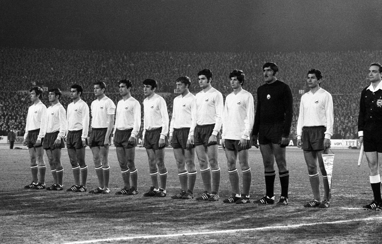 O legendă a fotbalului românesc, uitată de cluburile unde a făcut istorie: