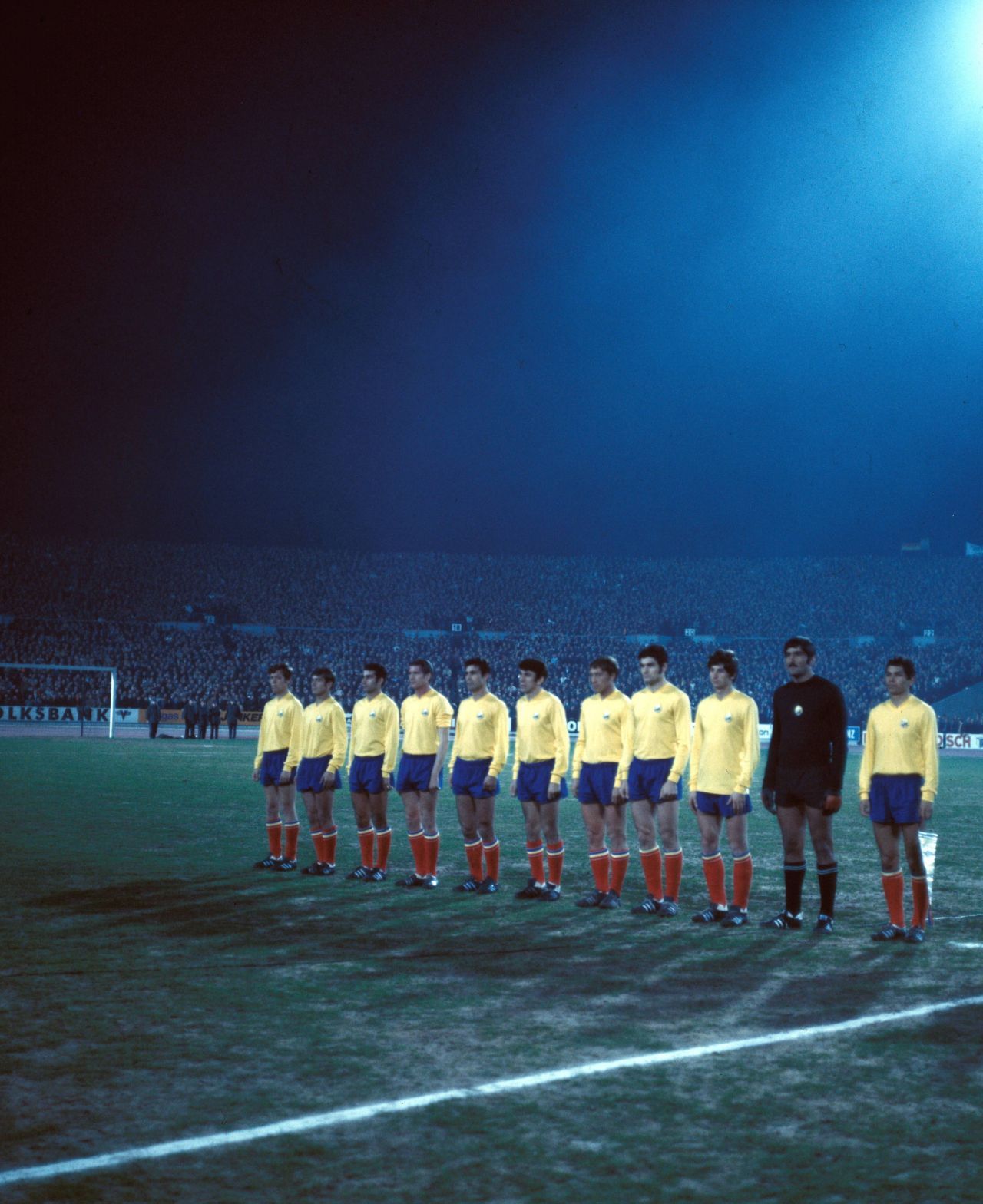 O legendă a fotbalului românesc, uitată de cluburile unde a făcut istorie: