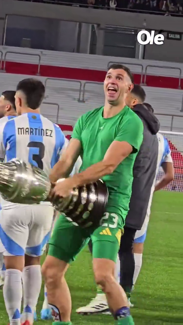Emiliano Martinez lovește din nou! Gestul obscen făcut de 