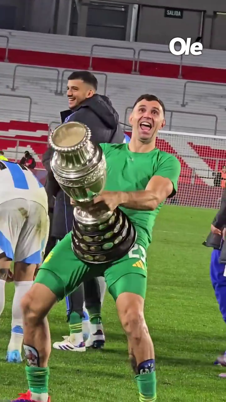 Emiliano Martinez lovește din nou! Gestul obscen făcut de 