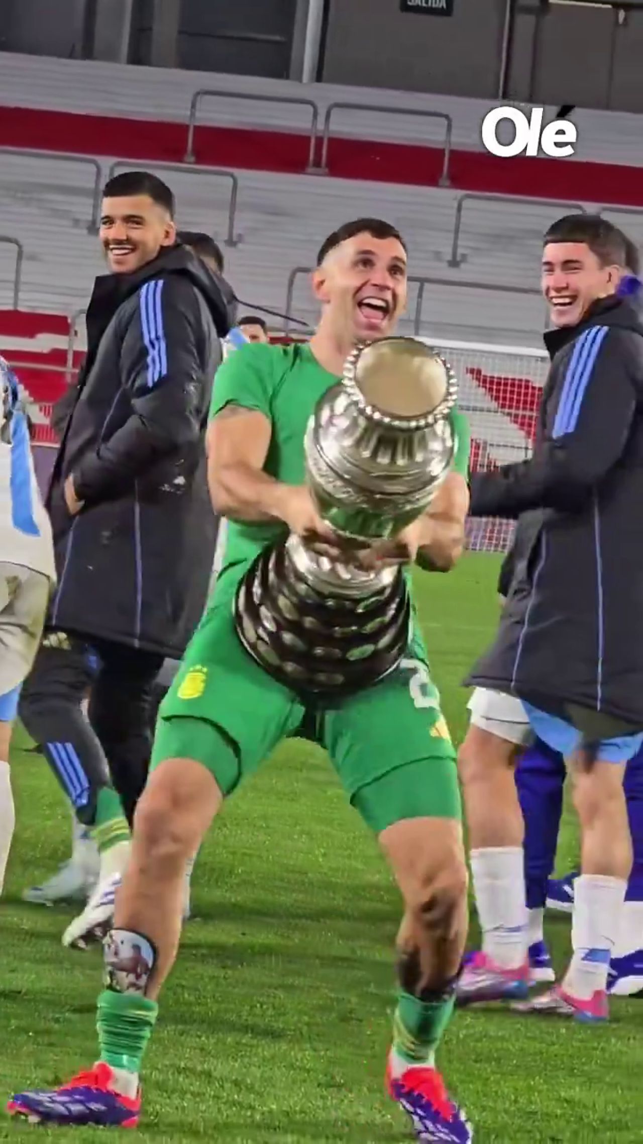 Emiliano Martinez lovește din nou! Gestul obscen făcut de