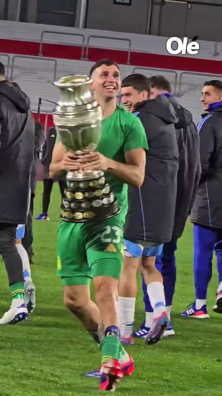 Emiliano Martinez lovește din nou! Gestul obscen făcut de 