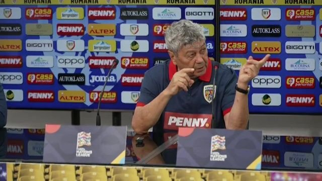 Mircea Lucescu l-a trimis pe Răzvan Marin să discute cu juniorii de la U16: 