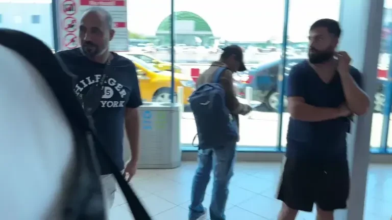 Clinton N'Jie a ajuns la București și semnează cu Rapid (08.09.2024)