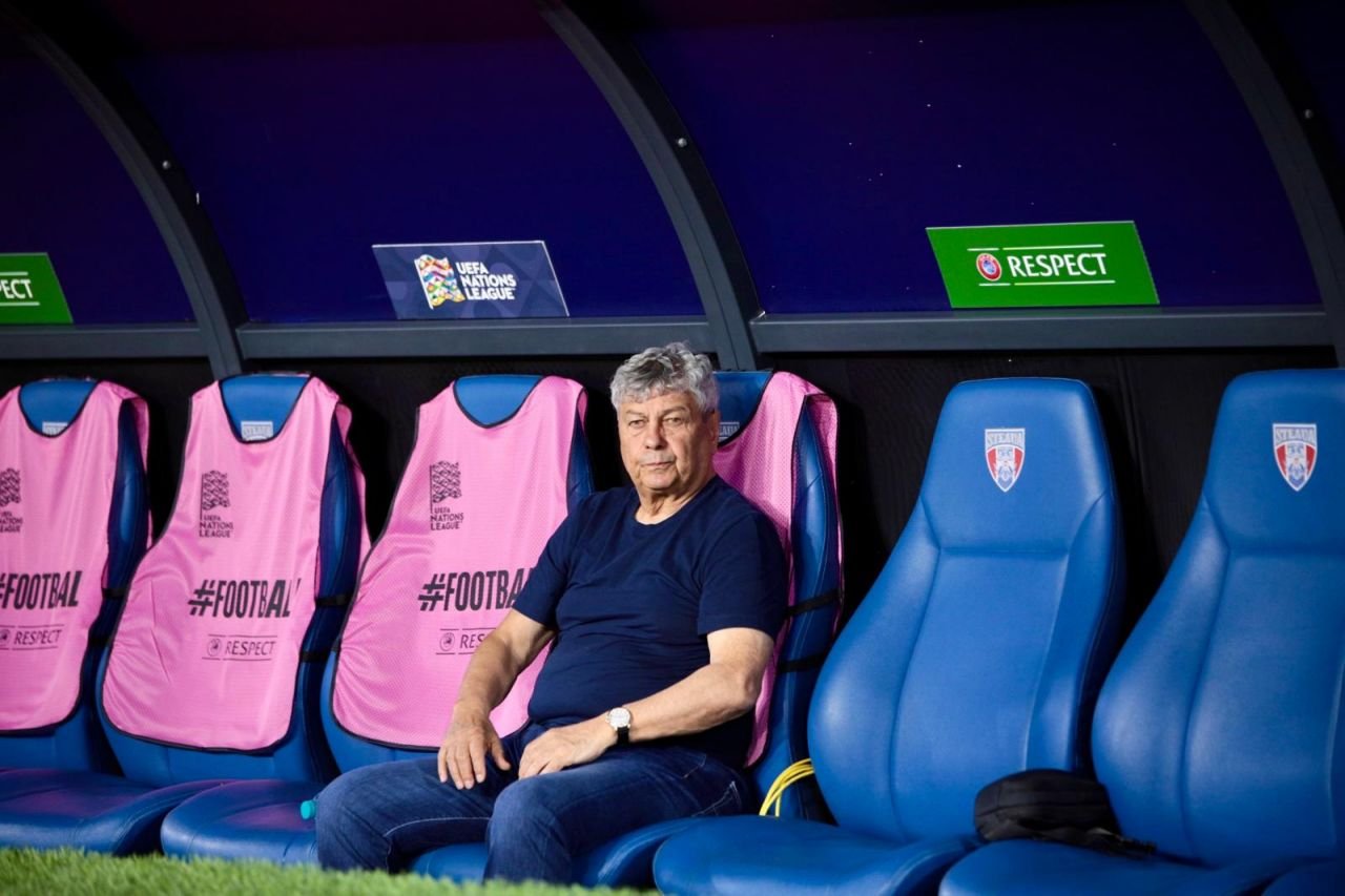Cum au fost surprinși tricolorii la încălzire înainte de România - Lituania + Mircea Lucescu, gânditor pe bancă_5