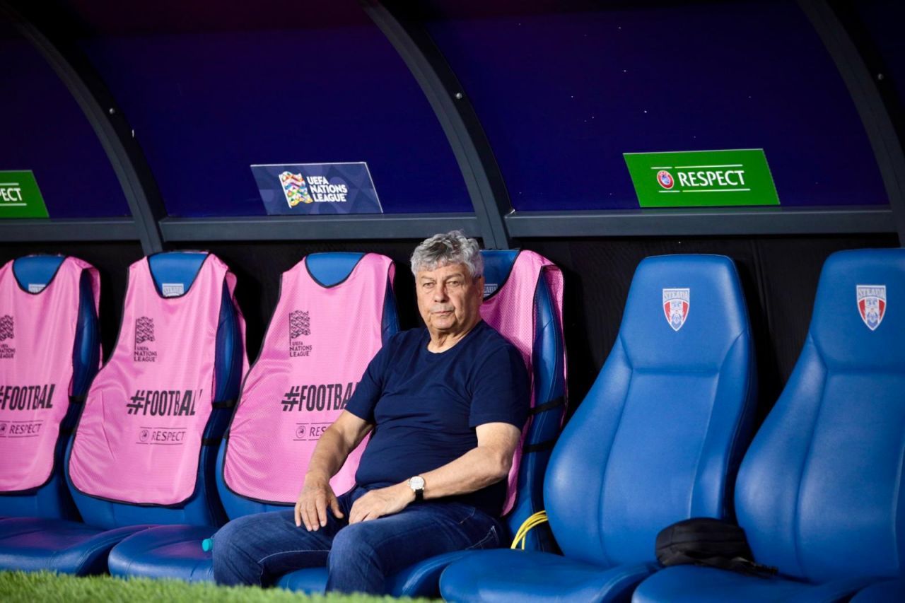 Cum au fost surprinși tricolorii la încălzire înainte de România - Lituania + Mircea Lucescu, gânditor pe bancă_5
