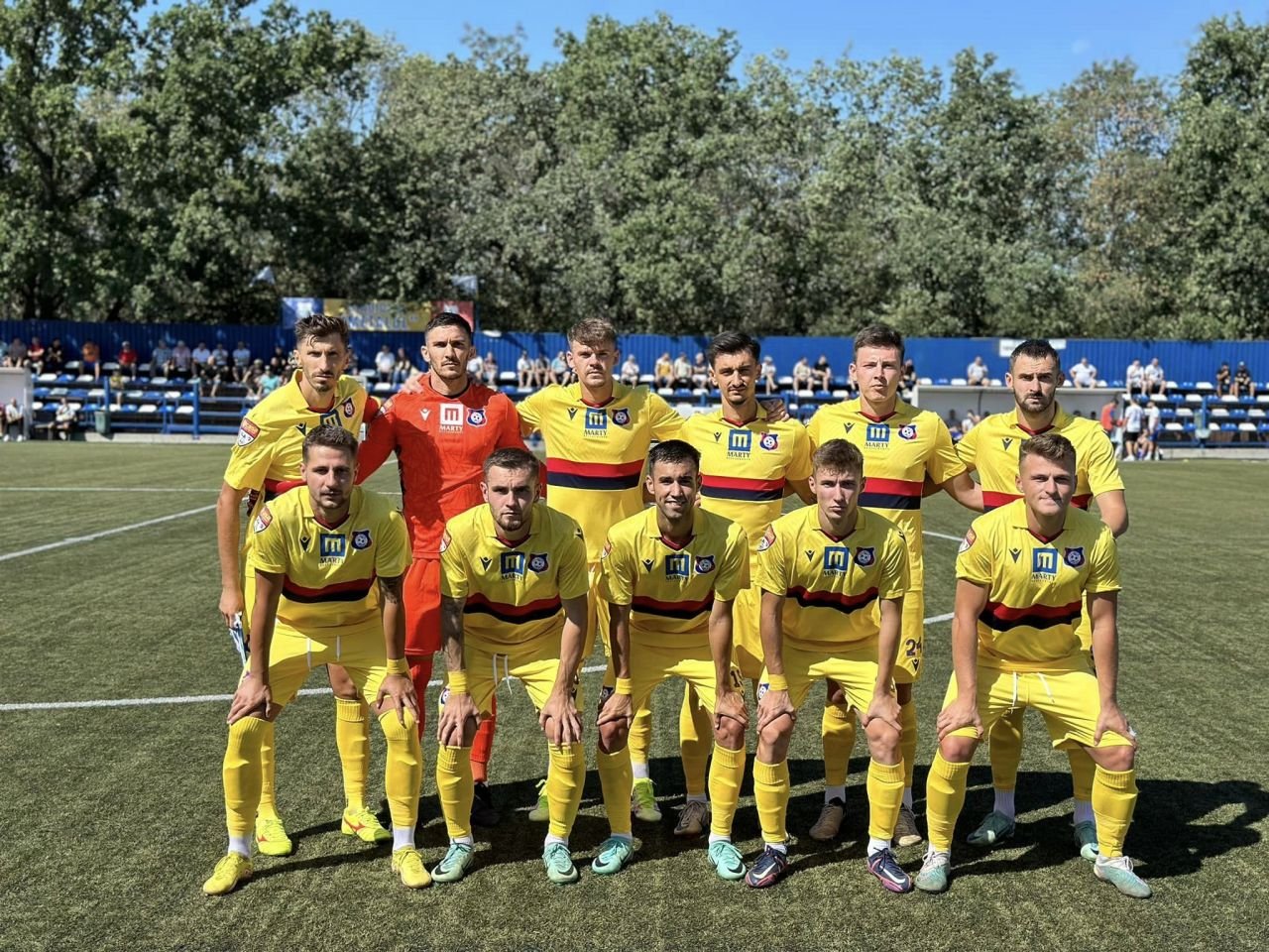 Ce mai face Deniz Giafer la noua echipă. Este coleg în centrul defensivei cu un fost jucător al lui Arsenal și Ajax Amsterdam!_11