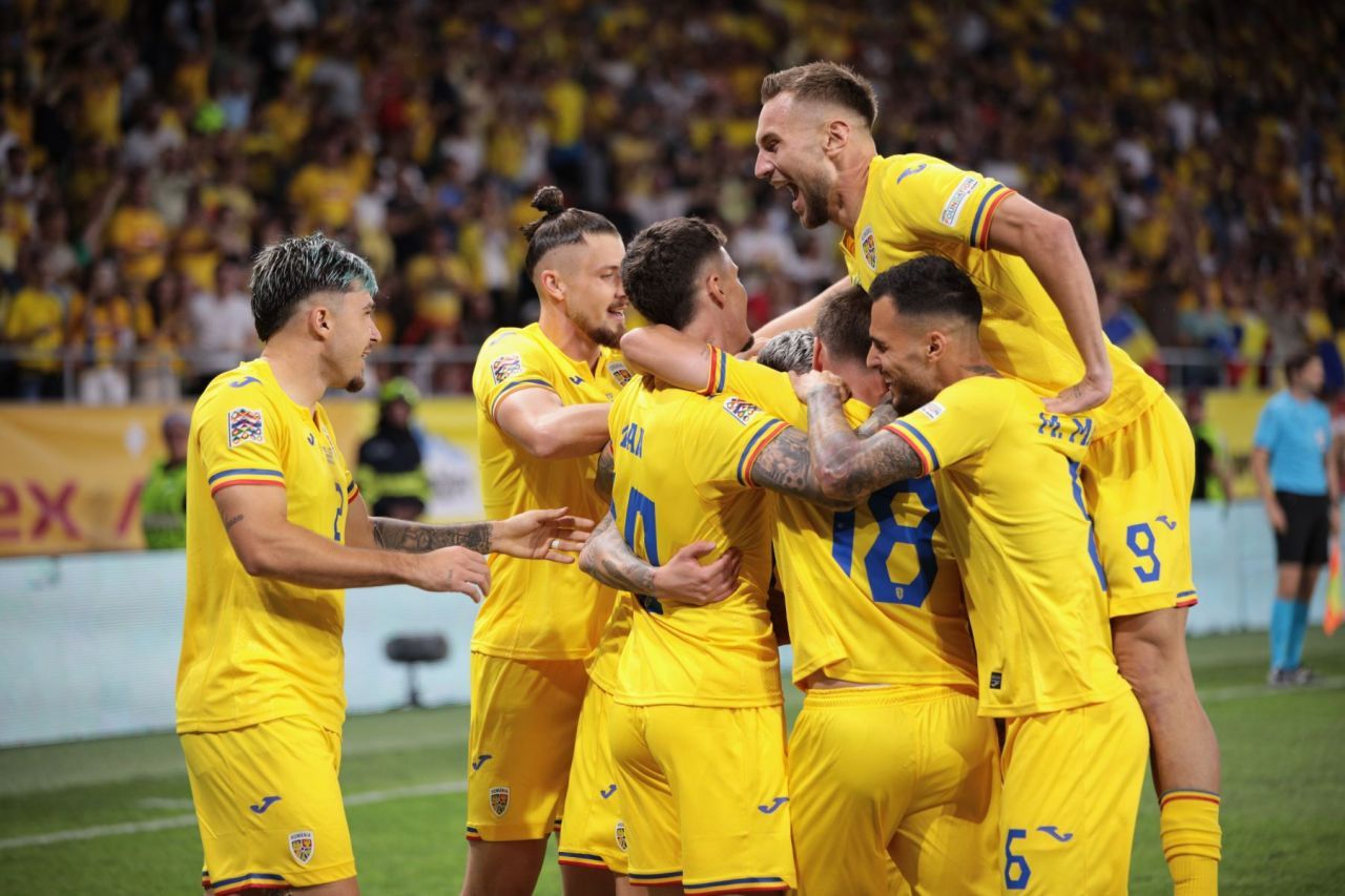 Laude pentru actuala echipă națională: