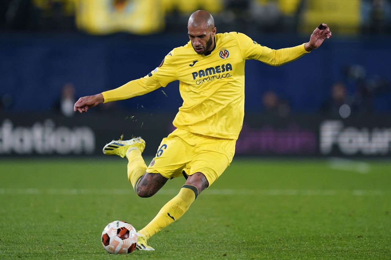 După 7 sezoane în Premier League și un trofeu Europa League câștigat, fotbalistul francez de națională începe o carieră în baschet!_3