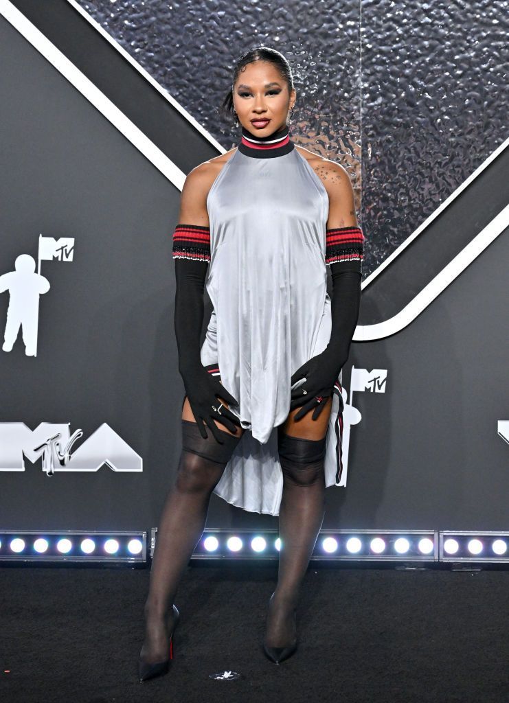 A făcut spectacol alături de Taylor Swift la MTV Music Awards. Apariție incendiară pentru Jordan Chiles_8