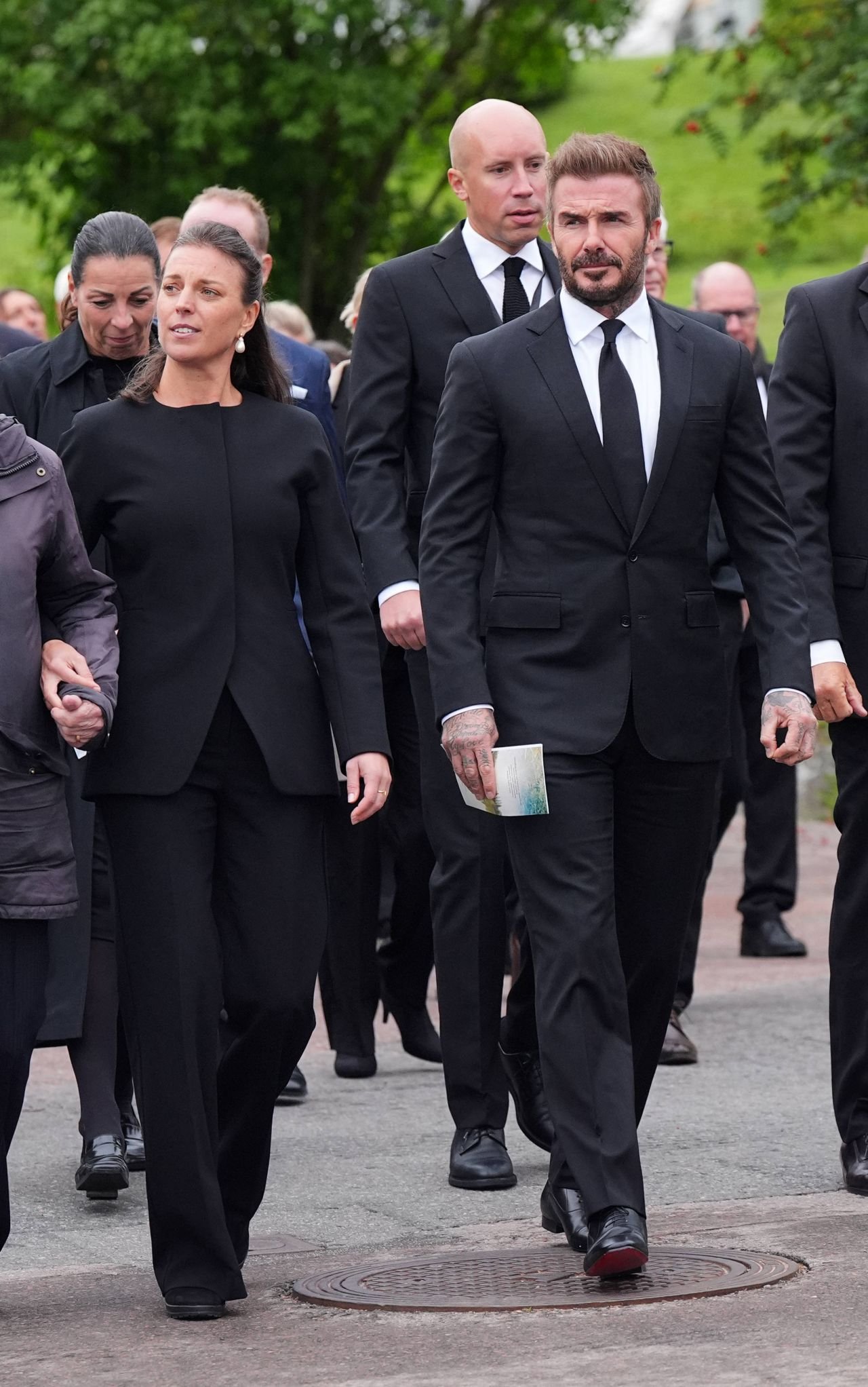 Sven-Goran Eriksson a fost înmormântat. Tatăl său și David Beckham, printre cei 600 de oameni prezenți la funeralii_10