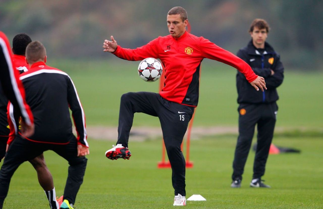 Fiul unei legende a lui Manchester United a semnat primul contract de profesionist în Serbia! _4