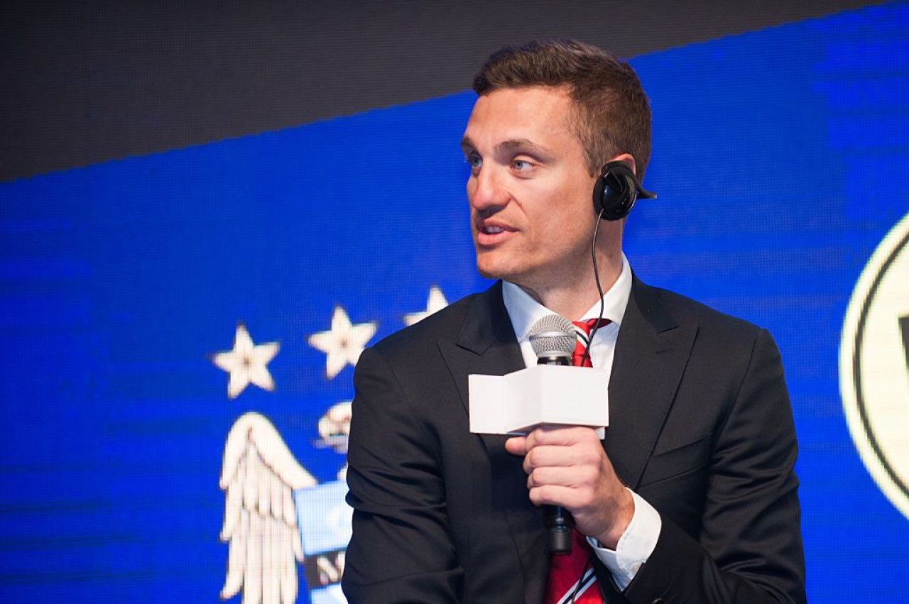 Fiul unei legende a lui Manchester United a semnat primul contract de profesionist în Serbia! _6