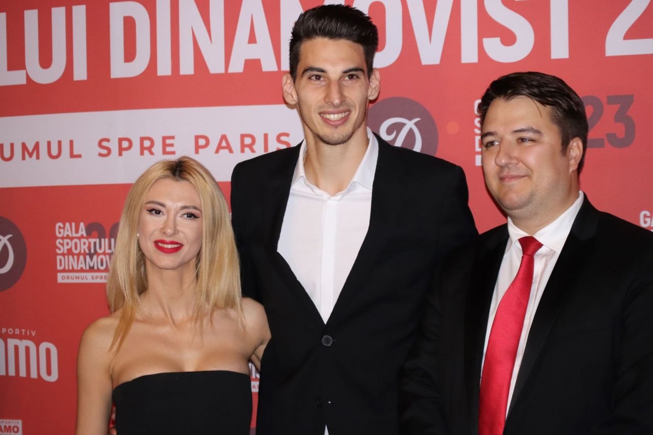 Apariție incendiară la Cupa Davis! Andreea Bălan a furat toate privirile în Sala Polivalentă_11