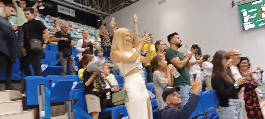 Apariție incendiară la Cupa Davis! Andreea Bălan a furat toate privirile în Sala Polivalentă_21