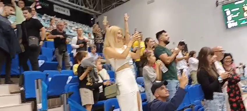 Apariție incendiară la Cupa Davis! Andreea Bălan a furat toate privirile în Sala Polivalentă_21