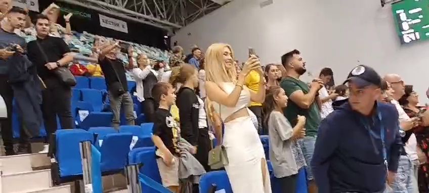 Apariție incendiară la Cupa Davis! Andreea Bălan a furat toate privirile în Sala Polivalentă_39