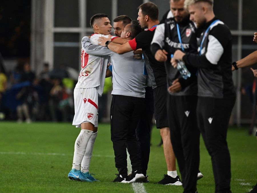 Puncte mari, s-a jucat cu inima . Concluzia lui Florin Prunea după victoria lui Dinamo cu Unirea Slobozia&nbsp;