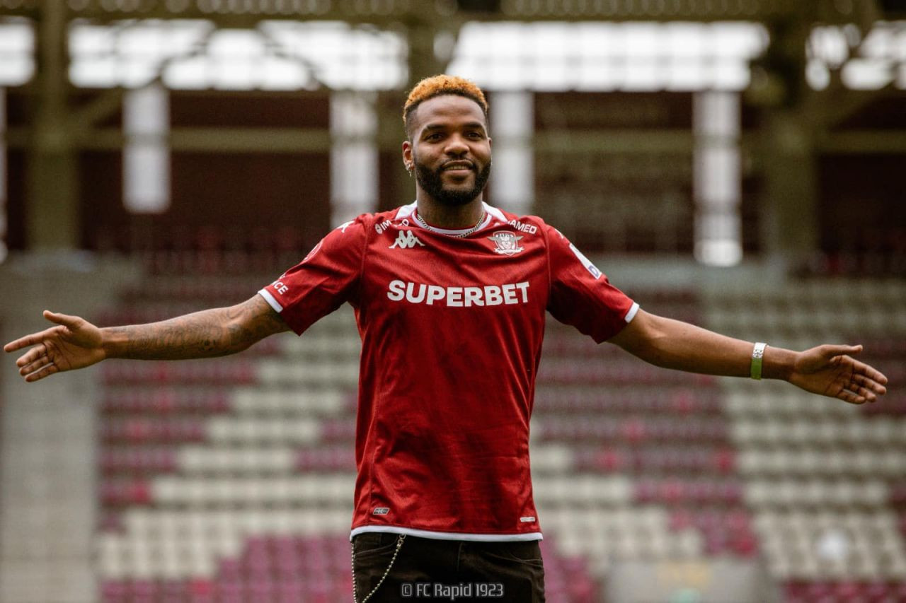 Golgheterul Turciei și-a făcut primele poze pe Giulești! Aaron Boupendza are însă o mare problemă la Rapid_2