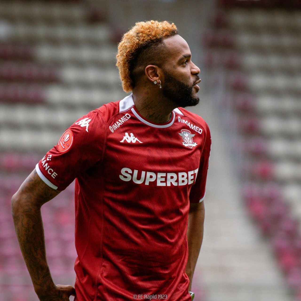 Golgheterul Turciei și-a făcut primele poze pe Giulești! Aaron Boupendza are însă o mare problemă la Rapid_3