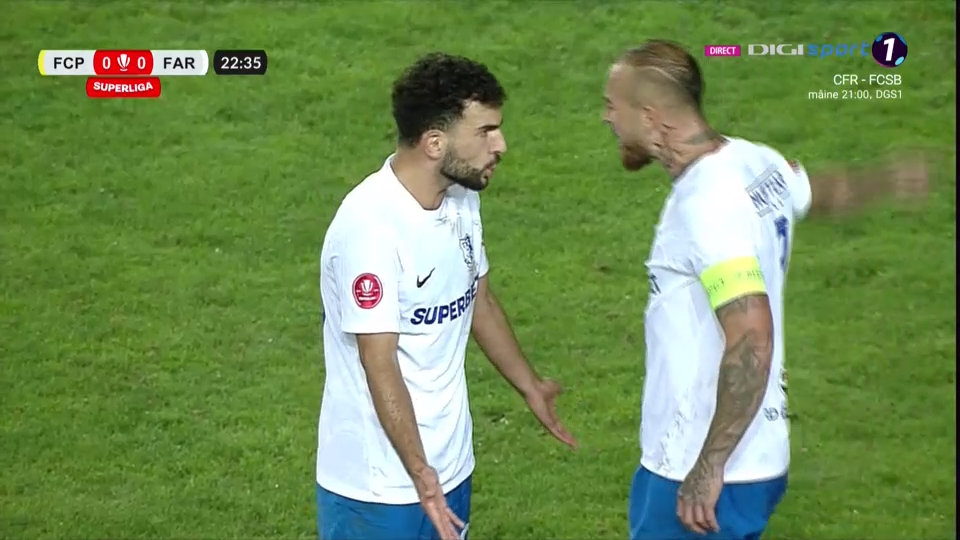 Conflict pe teren între Alibec și coechipierul Grigoryan! Hagi și arbitrul au intervenit_7