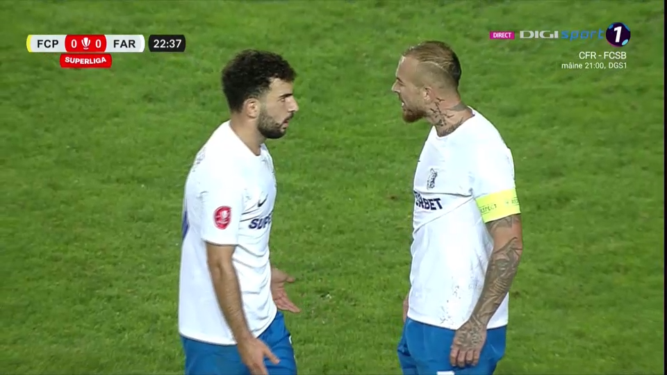 Conflict pe teren între Alibec și coechipierul Grigoryan! Hagi și arbitrul au intervenit_8