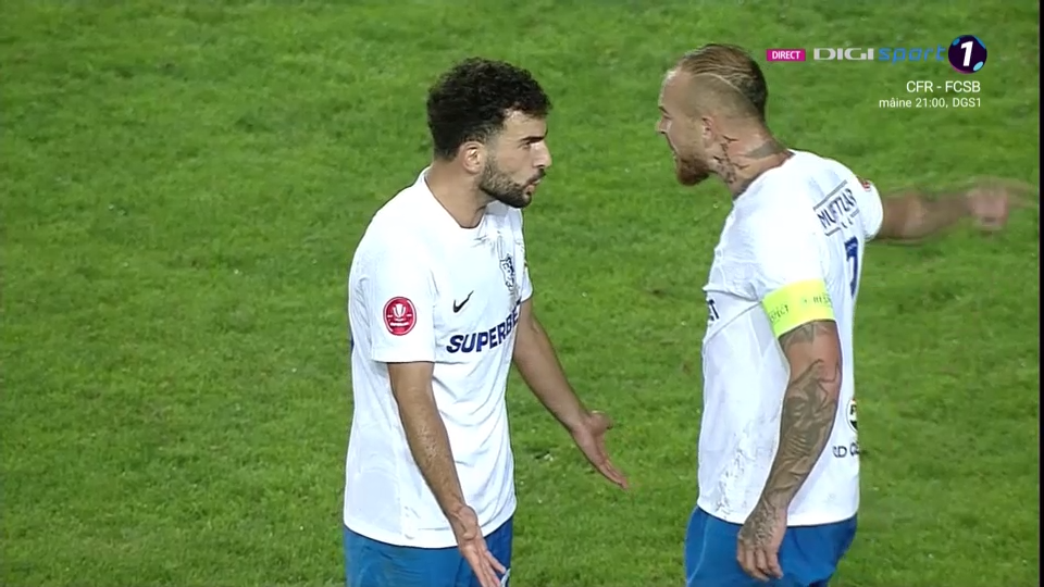 Conflict pe teren între Alibec și coechipierul Grigoryan! Hagi și arbitrul au intervenit_12