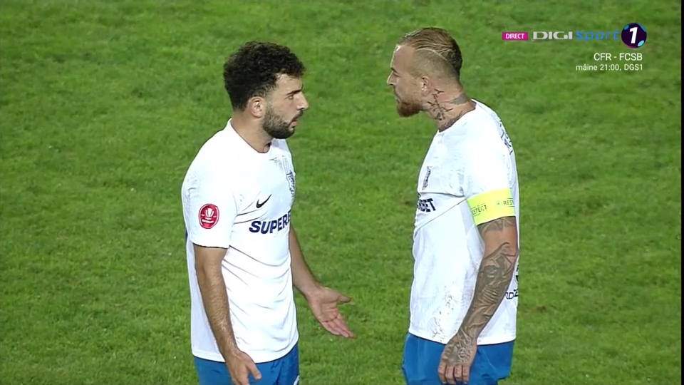 Conflict pe teren între Alibec și coechipierul Grigoryan! Hagi și arbitrul au intervenit_17