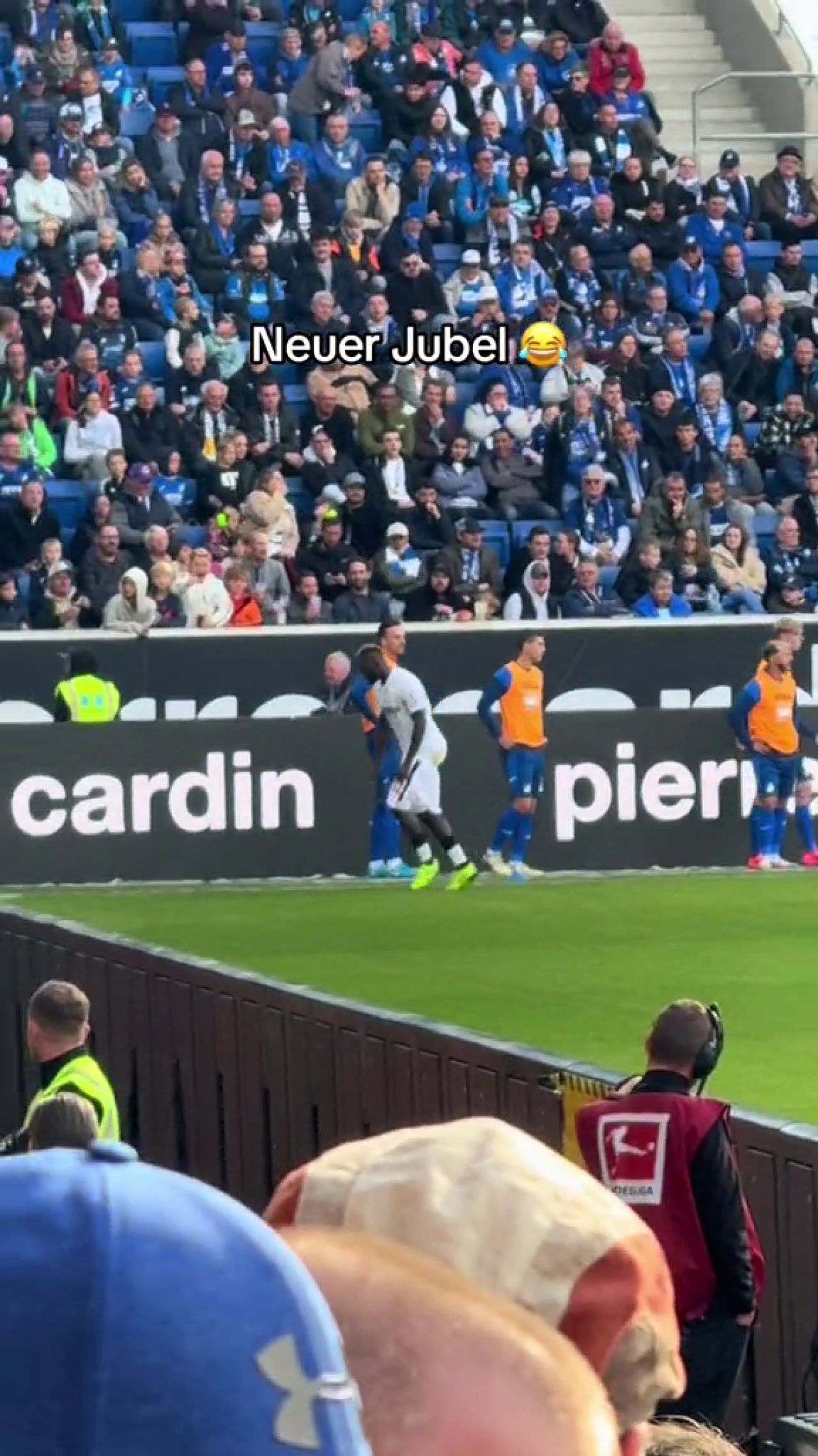 Inedit! Atacantul lui Bayer Leverkusen și-a dat pantalonii jos după ce a înscris o