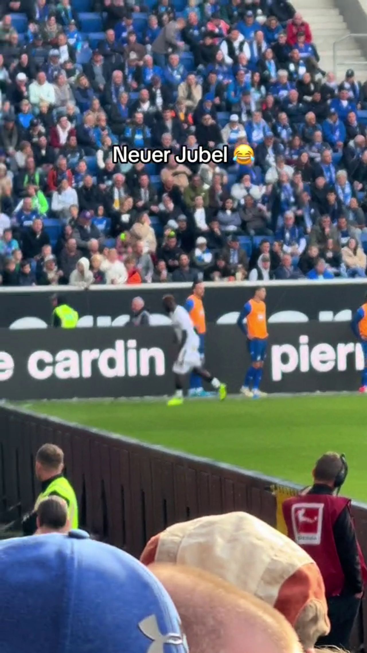 Inedit! Atacantul lui Bayer Leverkusen și-a dat pantalonii jos după ce a înscris o