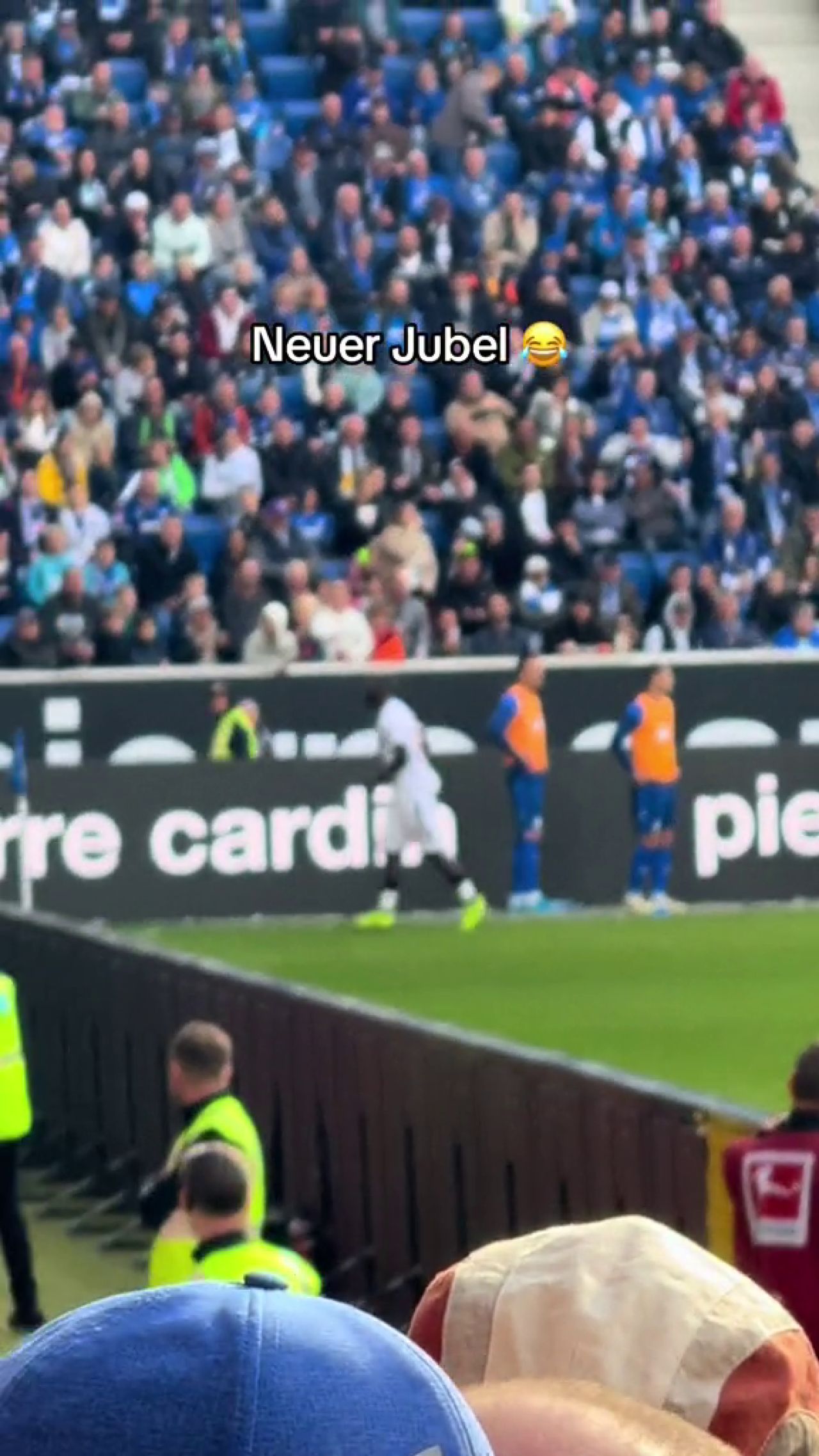 Inedit! Atacantul lui Bayer Leverkusen și-a dat pantalonii jos după ce a înscris o