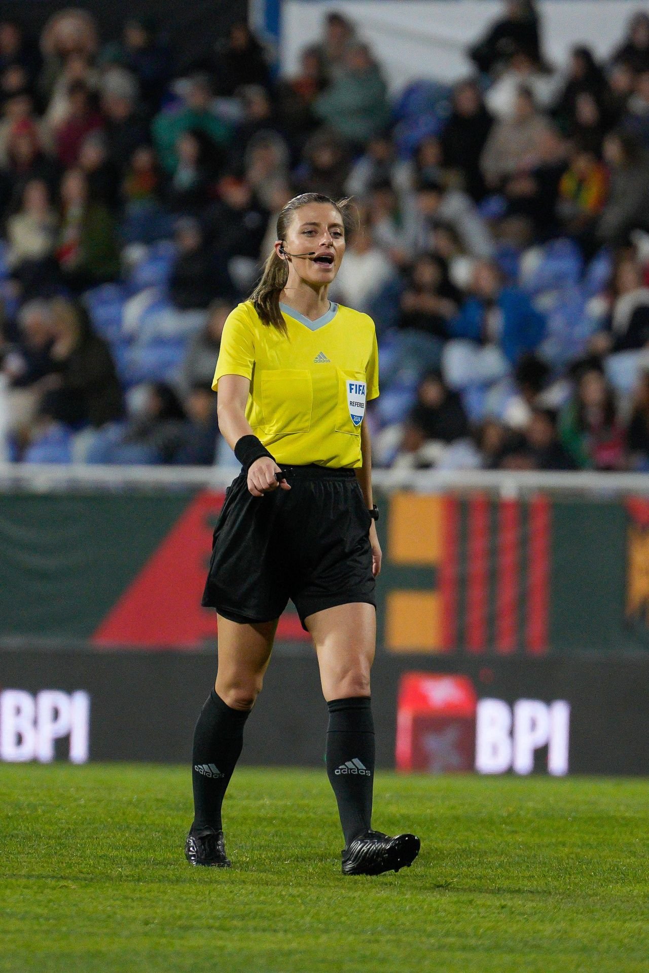 O brigadă de arbitre românce a fost delegată în Champions League_8