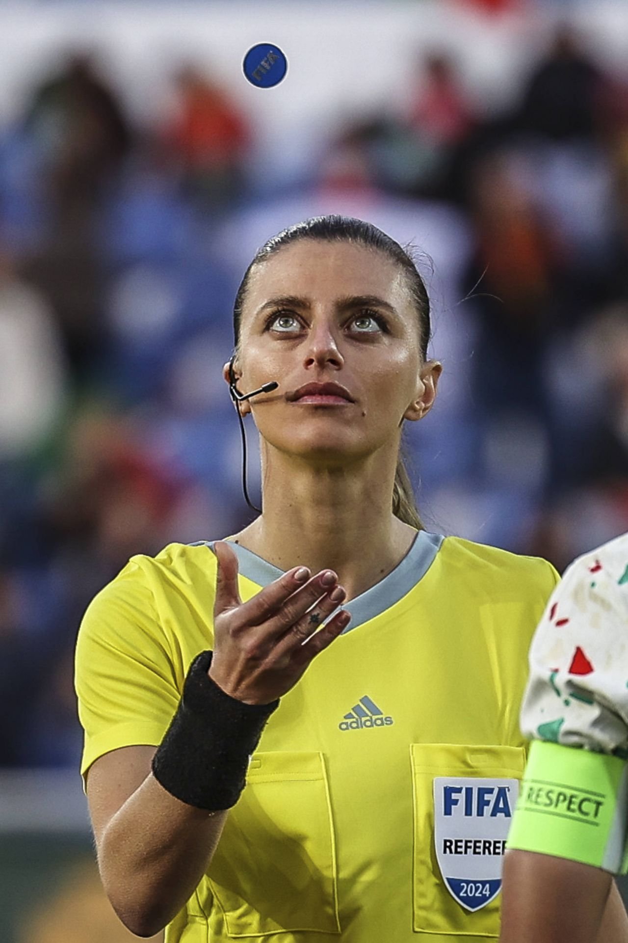 O brigadă de arbitre românce a fost delegată în Champions League_2