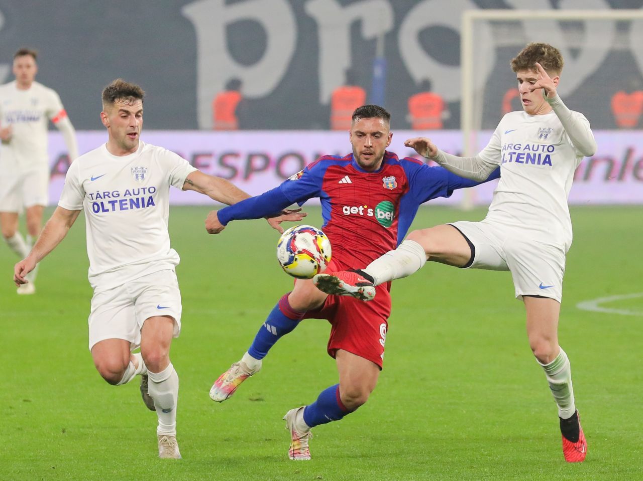 A plecat din Ghencea și acum dă goluri în Spania, dar nu uită de Steaua: „Fanii au obosit, ceva trebuie să se schimbe!”_1
