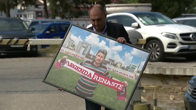 Băluță, în lacrimi lângă sicriul lui Gigi Mulțescu: 