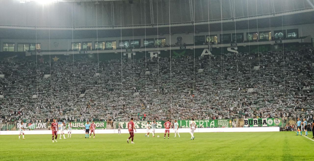 41.300 de fani în liga a patra! Echipa care-l aducea pe Hagi ca să ia titlul a ajuns în fotbalul mic, dar scrie istorie_1