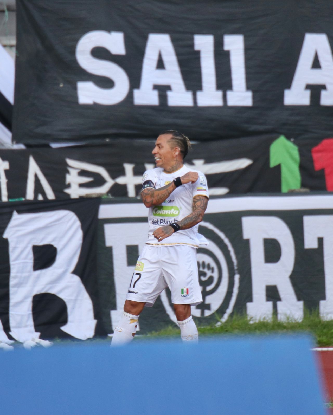 Dayro Moreno și-a sărbătorit cei 39 de ani cu niște bijuterii: două goluri și o pasă decisivă! Este la cinci reușite de recordul mondial_4