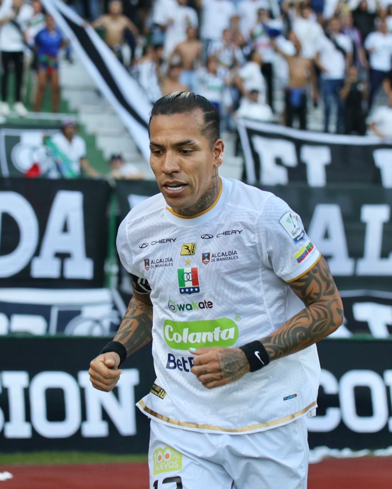 Dayro Moreno și-a sărbătorit cei 39 de ani cu niște bijuterii: două goluri și o pasă decisivă! Este la cinci reușite de recordul mondial_5