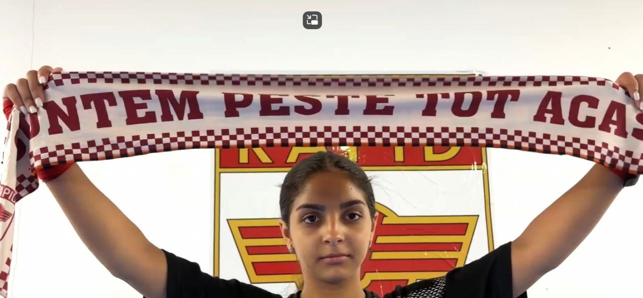 Ea este