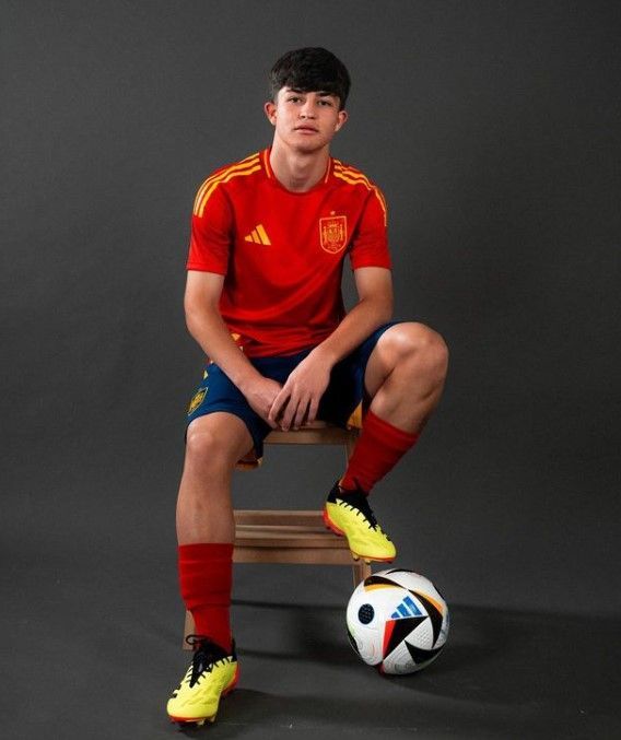 Doi fotbaliști români prezentați de Sport.ro debutează astăzi la naționala Under 16 a Spaniei contra Italiei!_2