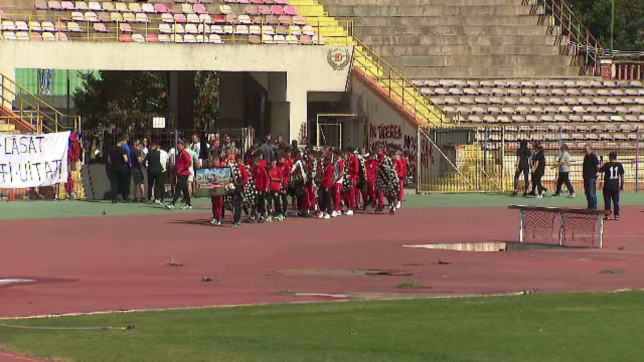 Sicriul lui Gheorghe Mulțescu a străbătut pentru ultima oară stadionul Dinamo! Imagini sfâșietoare_2