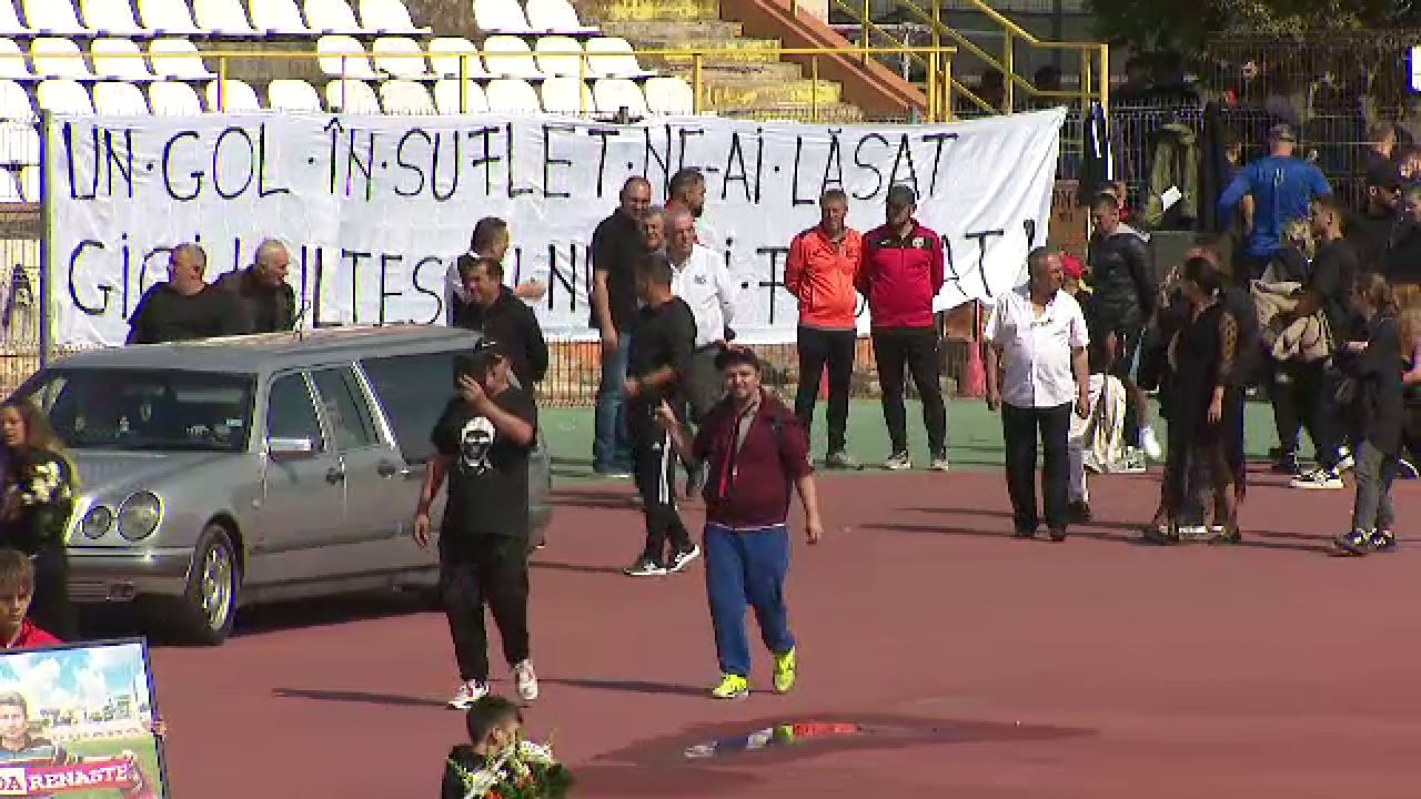 Sicriul lui Gheorghe Mulțescu a străbătut pentru ultima oară stadionul Dinamo! Imagini sfâșietoare_7
