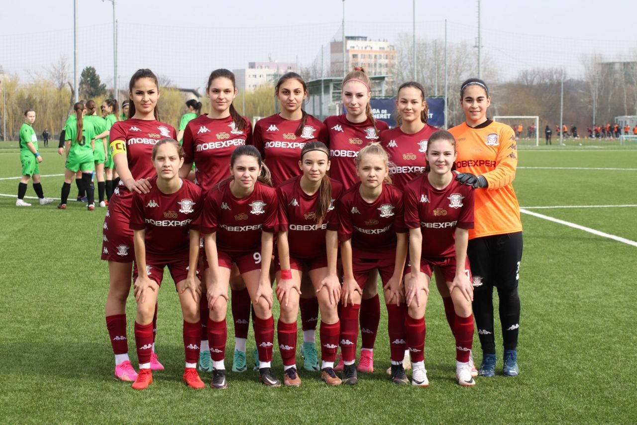 Romeo și Julieta din fotbalul românesc. El e jucător la Steaua, ea evoluează pentru Rapid_16