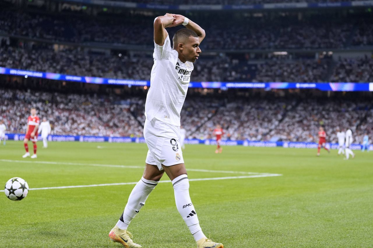 Au apărut imaginile! Reacția virală a lui Mbappé la golul lui Endrick cu Stuttgart, după ce brazilianul nu i-a pasat_3